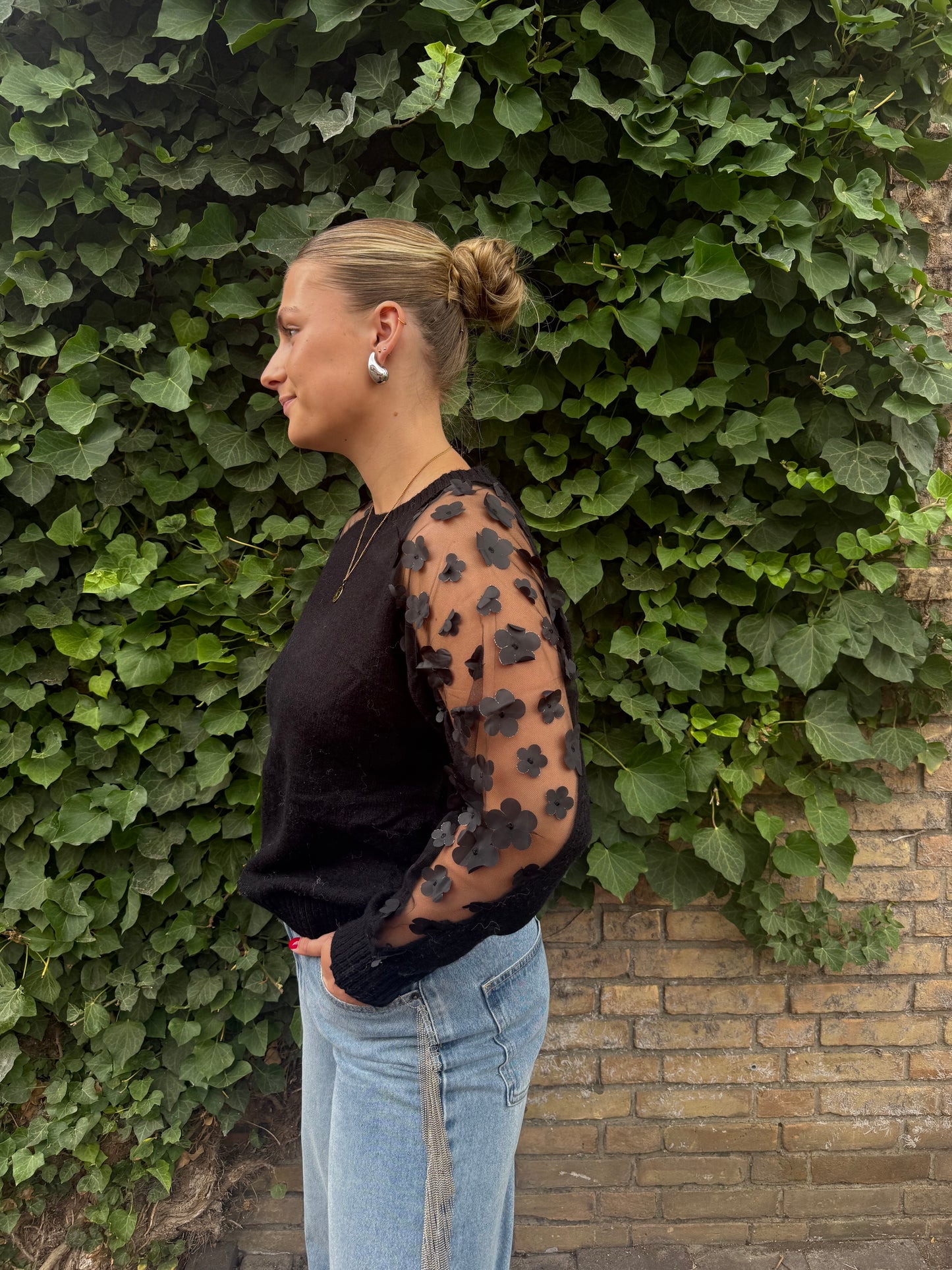 Trui Roos Flower Zwart