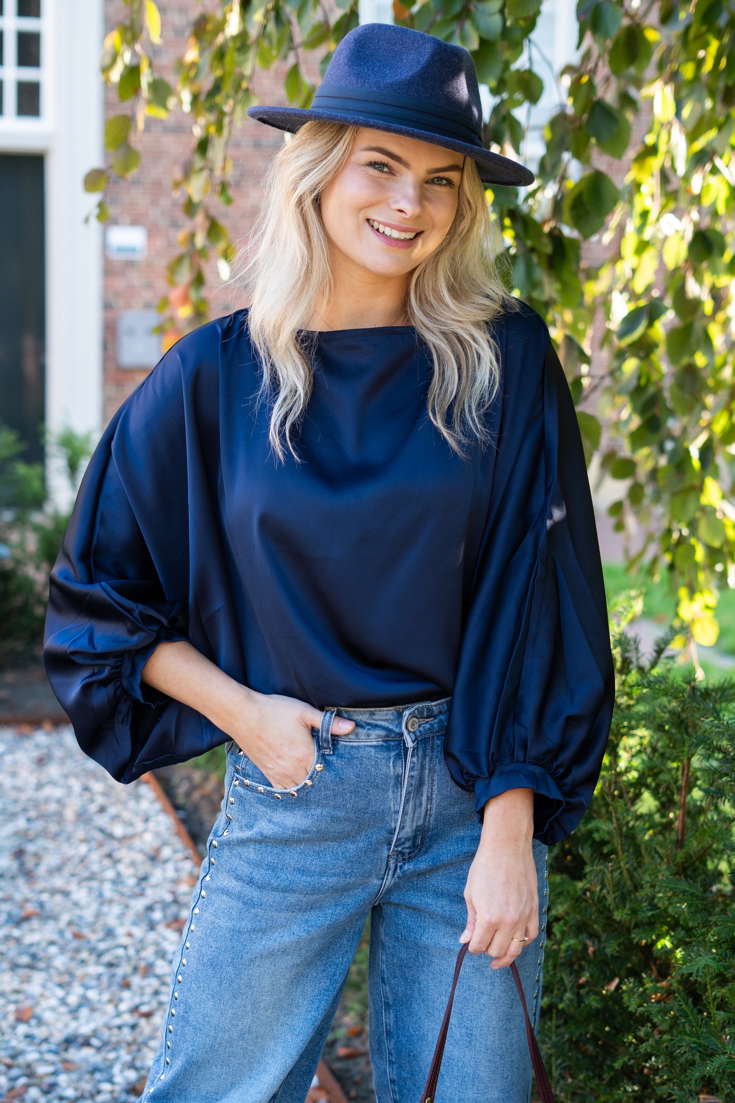 Top Manon donkerblauw wijde mouwen