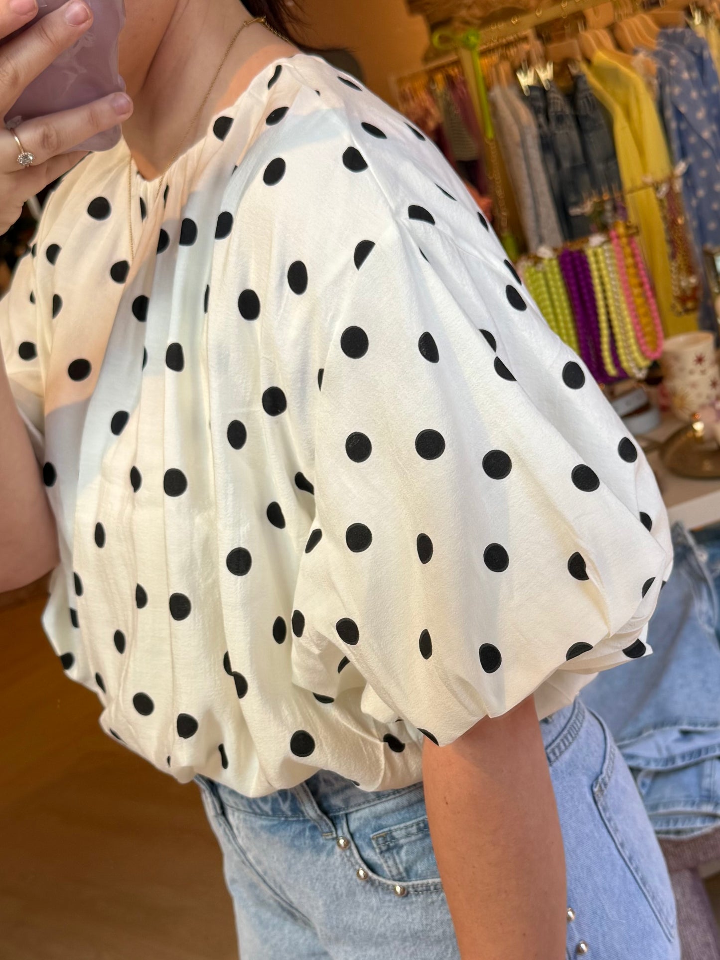 Dots Top Nomi