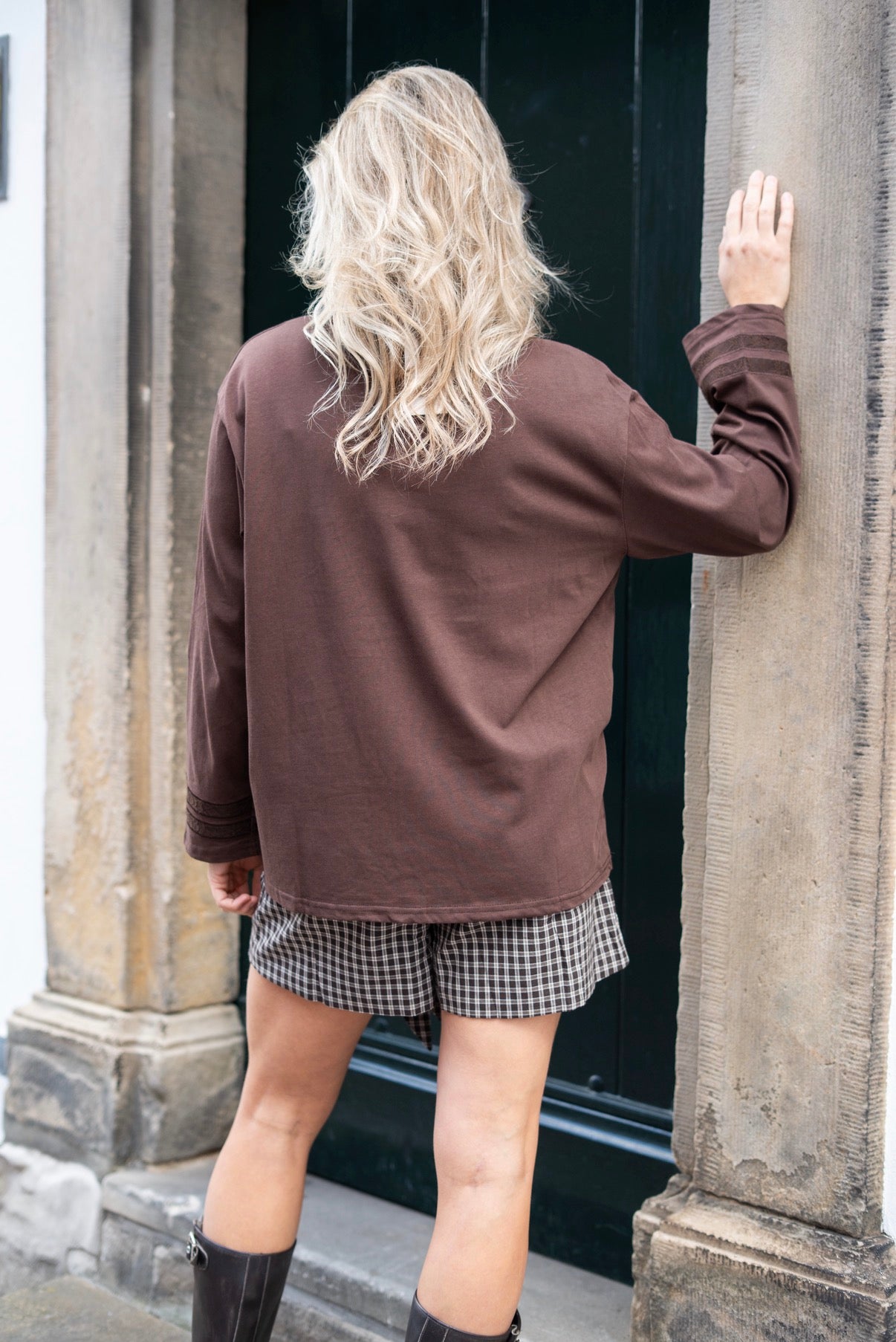 Longsleeve 87 bruin